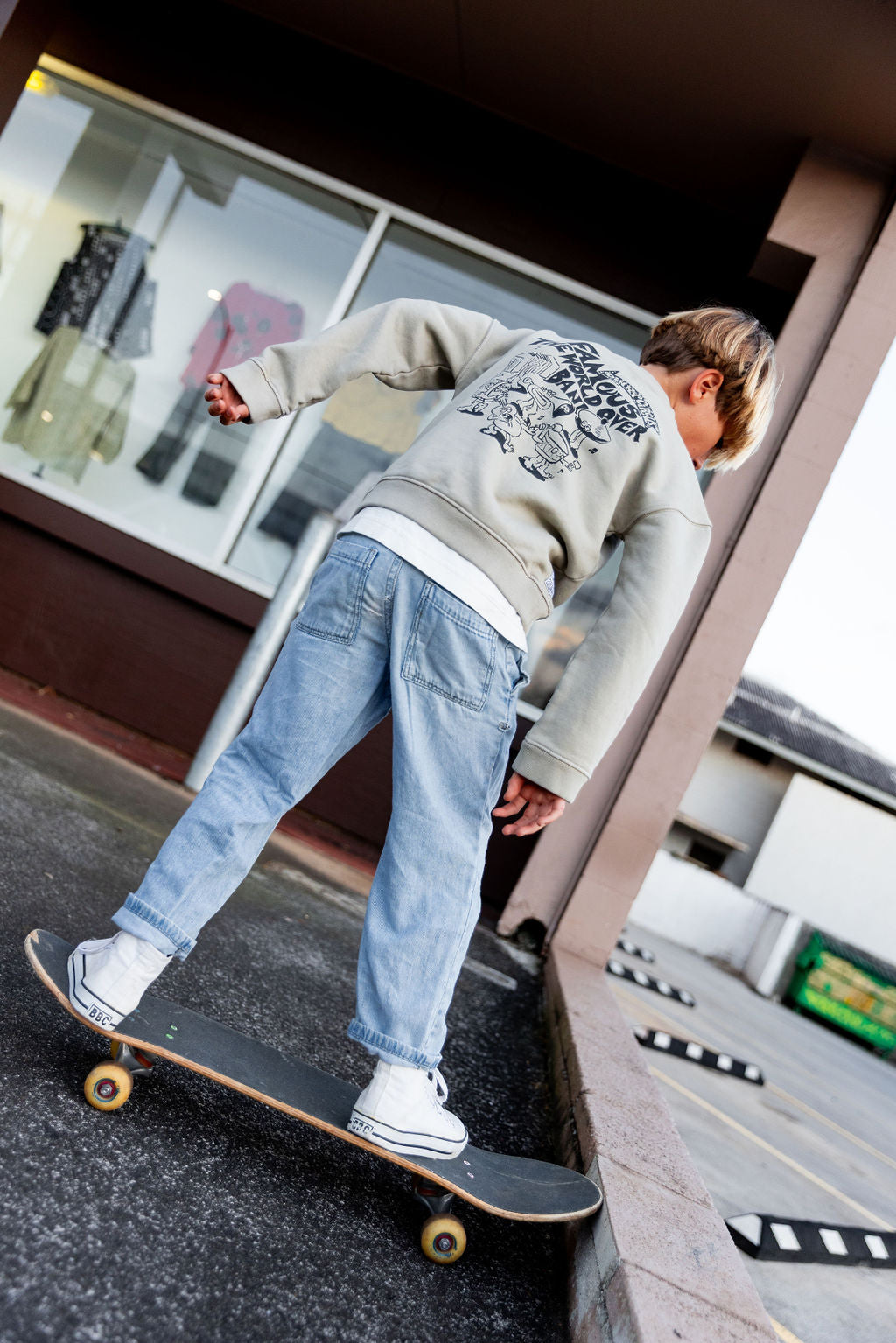 MAGICAL MAYHEM TOUR SWEAT | CROCKERY